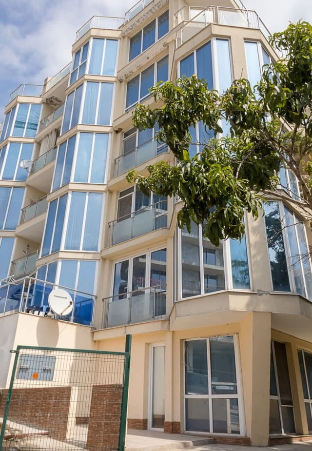 Kabakum 1BR Retreat with Parking, Steps to Beach