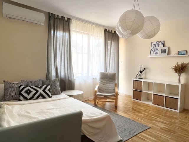 Lovely Apartment with Balcony in Pomorie Old Town