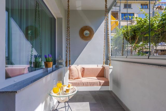 Happy People Plovdiv 1-BD Apartment - White - Photo 4