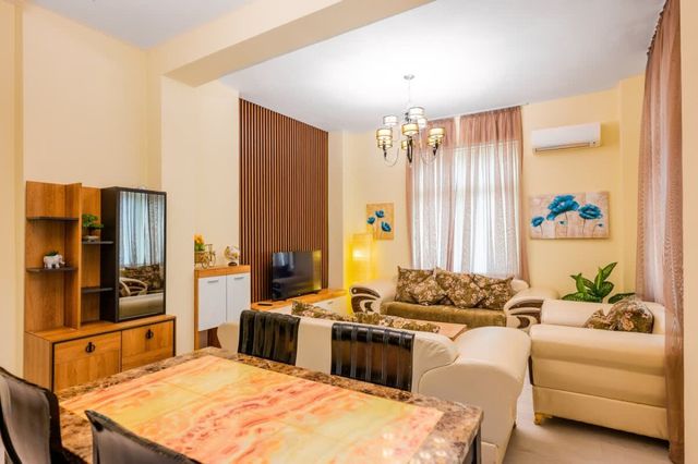 Cozy 2BD Flat + Work Space I Remote workers haven