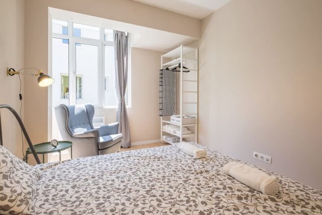 Enjoy The Ride | 2-BDR Lozenec Central Apartment