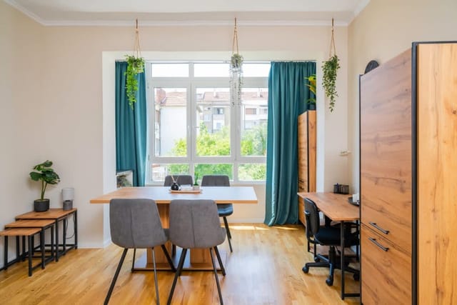 Spacious 2BD Near NDK with WorkSpace - Photo 4