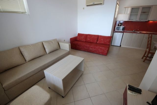 Family Apartment with Sea View in Apolon