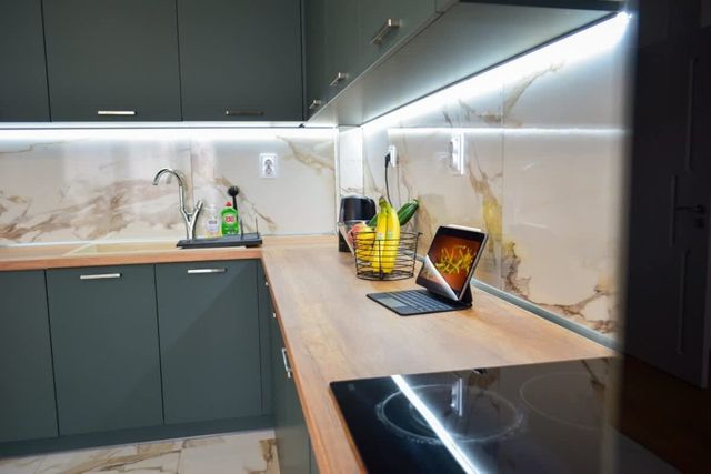 City Center Charm: 2BR Apartment