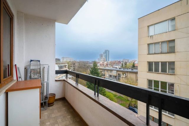 The Cosmopolitan Shine 1-BDR Pet-Friendly Flat