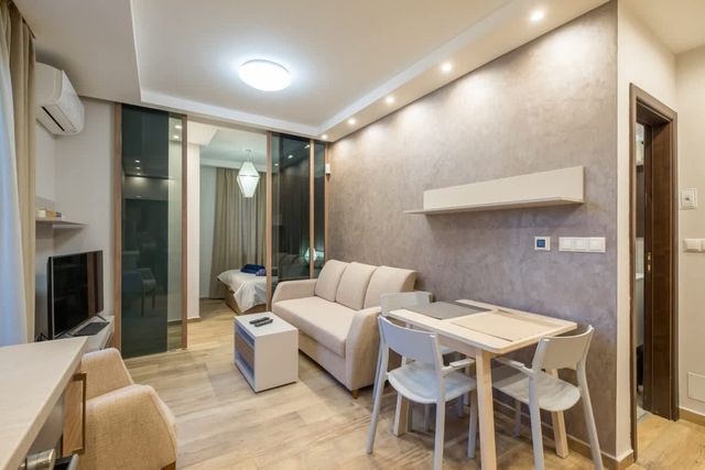 M&amp;M Modern &amp; Multifunctional One Bedroom Apartment - Photo 3