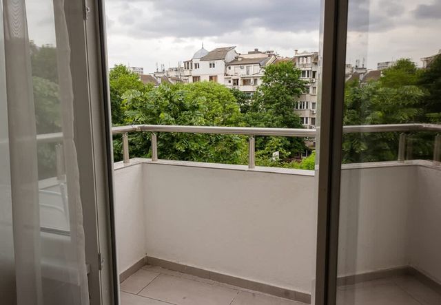 Sea Garden Varna - 2BD Flats with Desk & Balcony