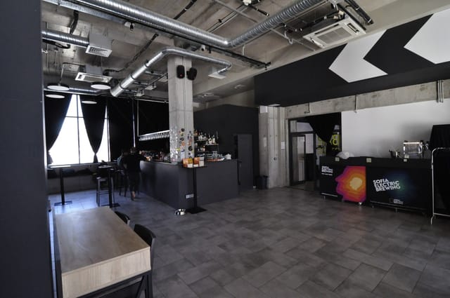 Center for contemporary arts TOPLOCENTRALA