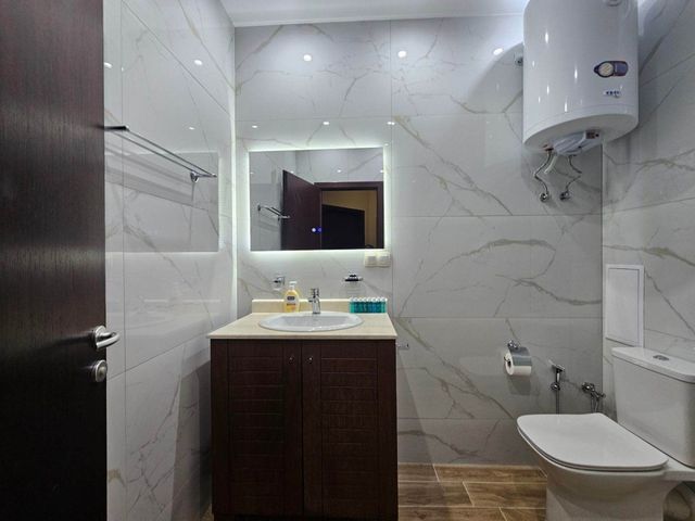 Beachfront Bliss-1BR Sea View Flat in Golden Sands