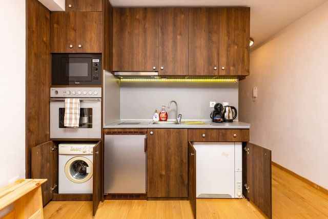 The Crash Pad Studio - Photo 3