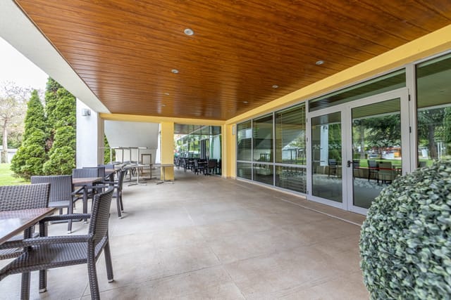 Modern Restaurant in the Flamingo Grand Hotel