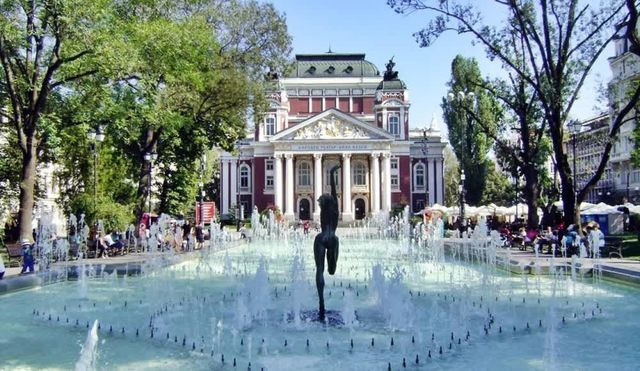 Modern 1BD Apartment in Sofia Center | Lift & AC