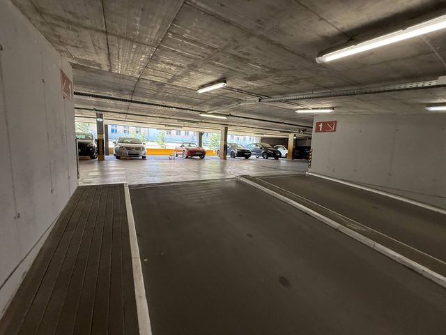 Big 5 Story Parking with security