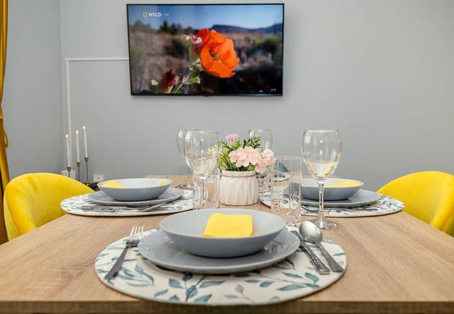 Stylish 2BR Apartment - Underground Parking, Varna