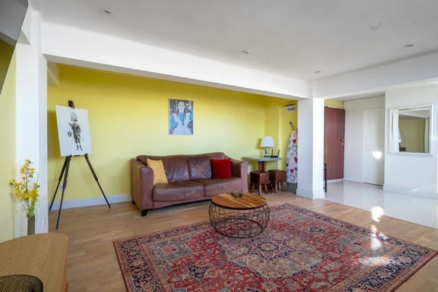 Best Views from Top Central Cozy 1-Bedroom Flat