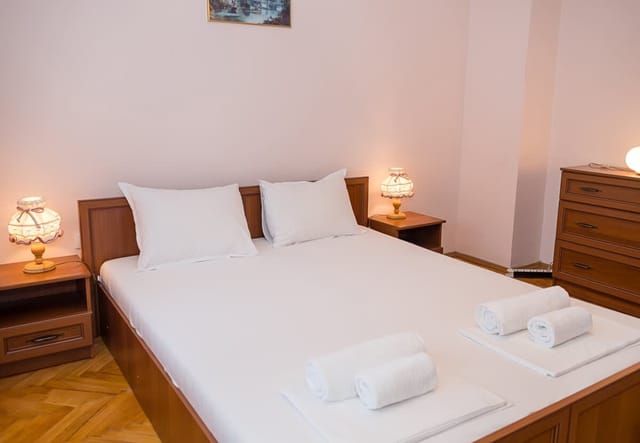 Sunny 2-Bedroom Flat near Sea Garden|Chayka, Varna