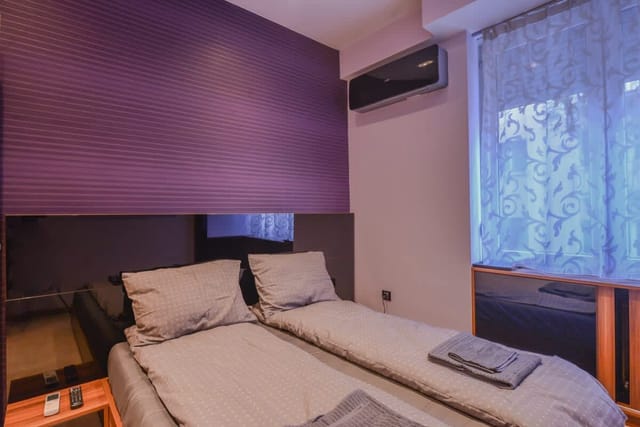 Extravaganzzo - Super Central One Bedroom Modern