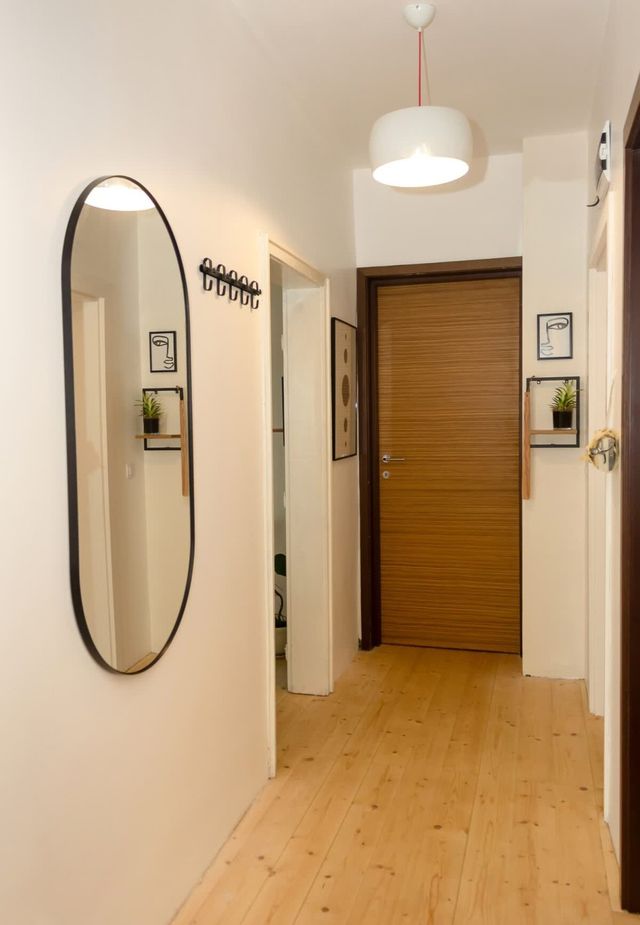 Bright & Spacious Apartment with a Charming Balcon