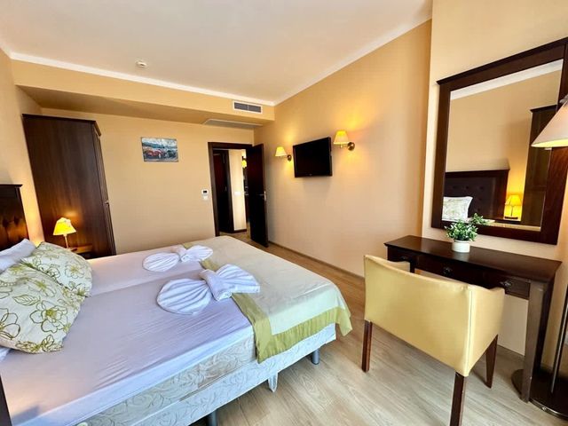 Cozy two bedroom in Royal Beach