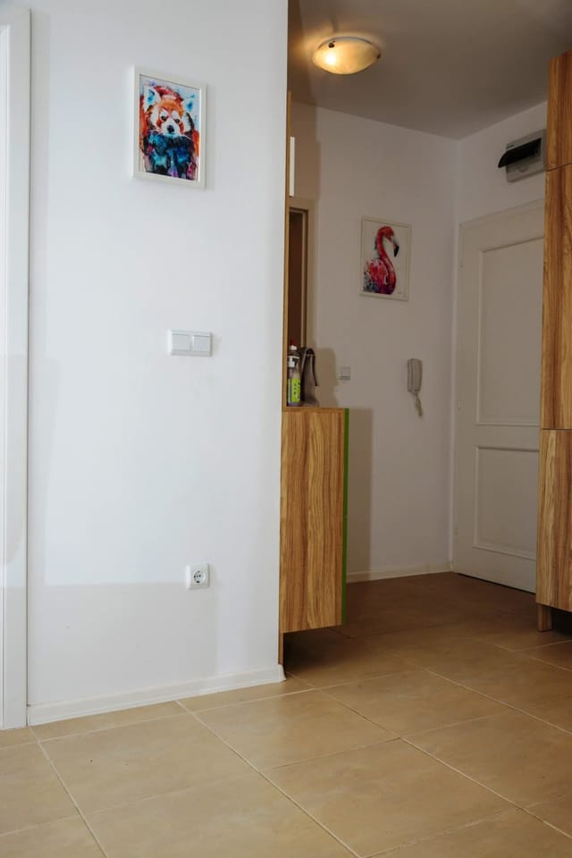 Green Life One-Bedroom Apartment with Sea View