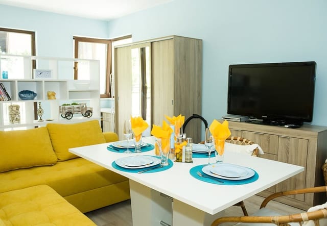 Sunny Studio + Parking near the Sea in Briz, Varna - Photo 2