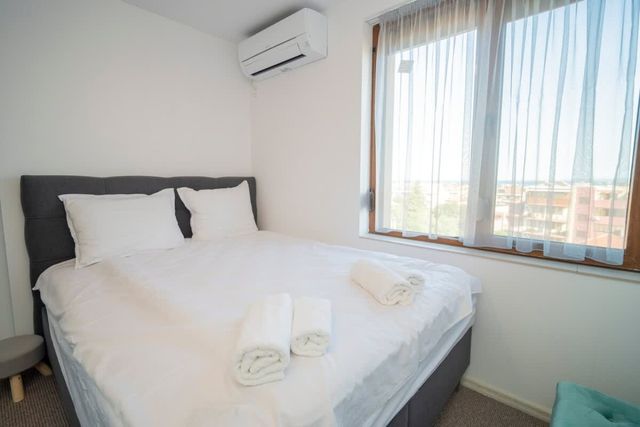 Modern Seaview Central Apartment in Sarafovo - Photo 2