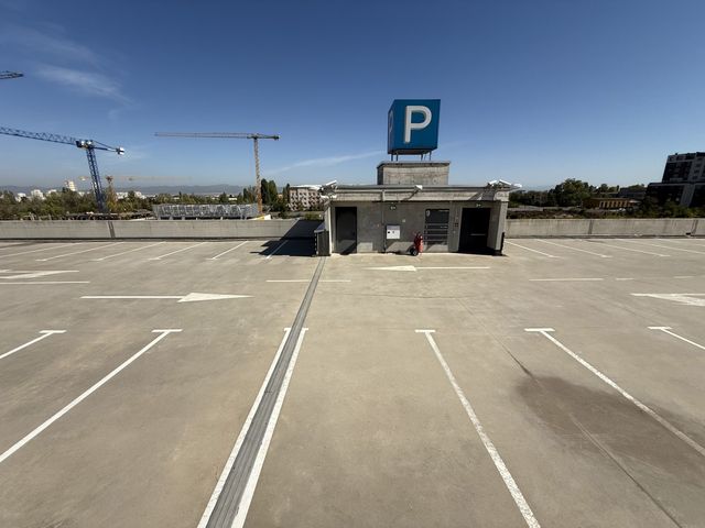 Big 5 Story Parking with security