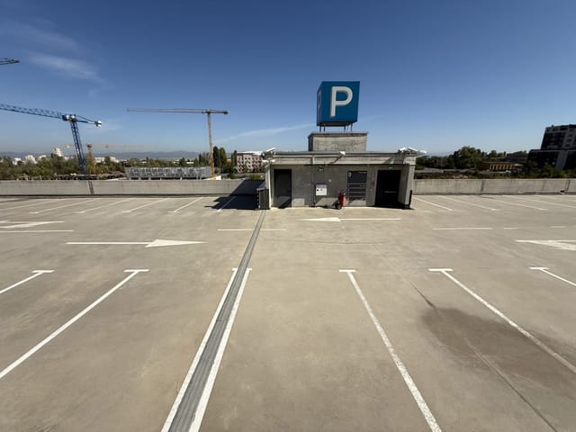 Big 5 Story Parking with security