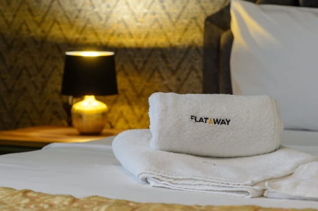 Luxury 2-bedroom apartment by Studenets Center