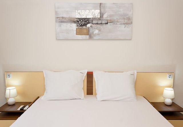 Golden Sands 1BD Apartment