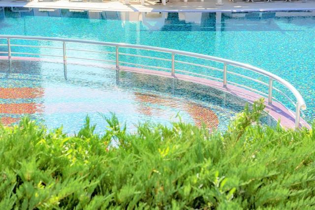 Cozy  pool view apartment on complex Rainbow 3