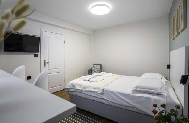 Cute 1BD in Central Sofia - Steps from South Park