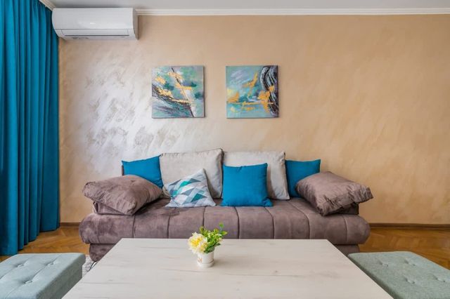 Charming Urban Retreat: Stylish 1BD Flat near NDK