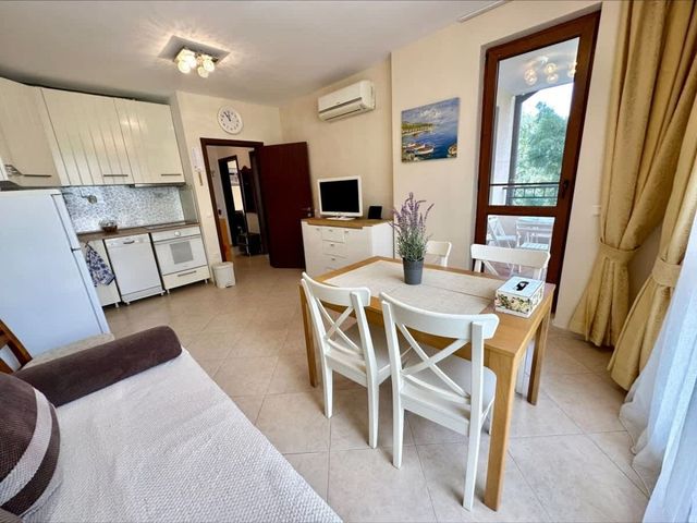 Cozy apartment for 7 people in Cascadas