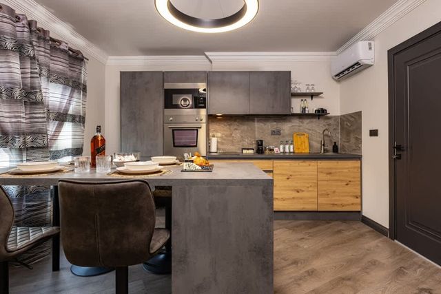 Central Apartments with Garden view - Apt No. 5