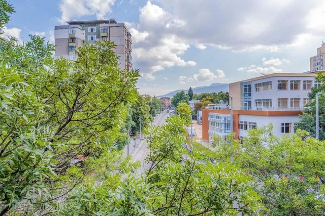 Dondukov Boulevard Two Bedroom Designer Suite