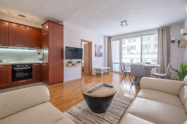Spacious 1 bedroom apartment in a lively center