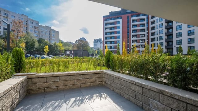 Aviva City Stay – Noir Studio