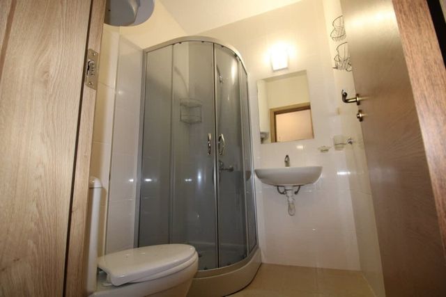 Sunny Day 6 Family Studio