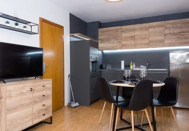 Modern Comfort in Central Varna with WorkSpace