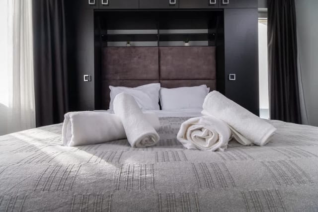 Central Plovdiv: Modern 1BR with Netflix & Balcony