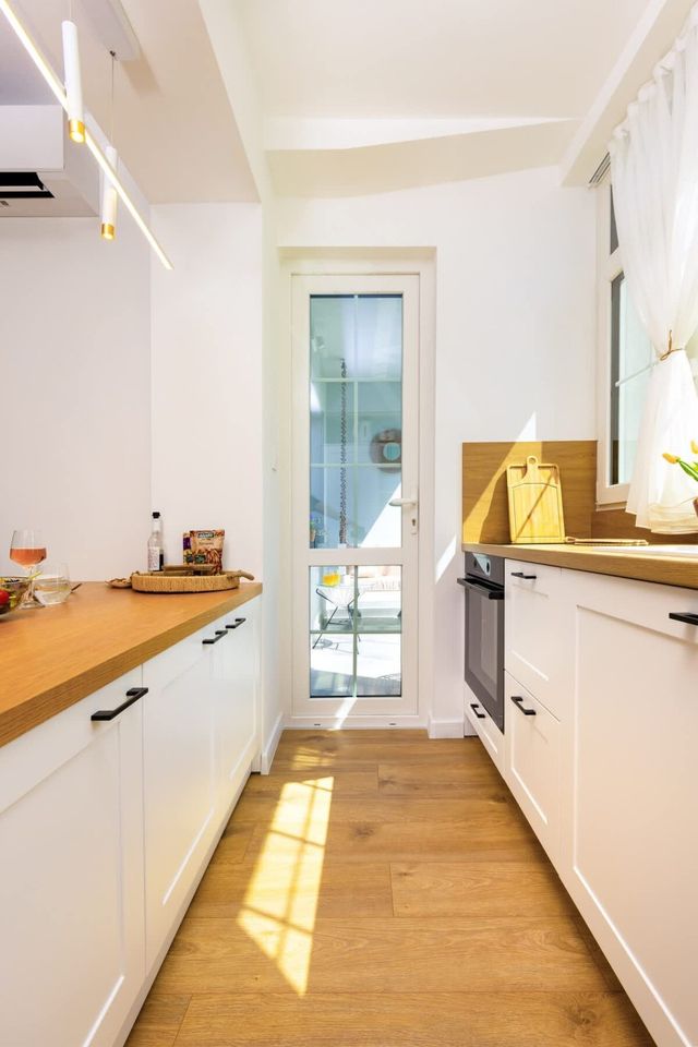 Happy People Plovdiv 1-BD Apartment - White