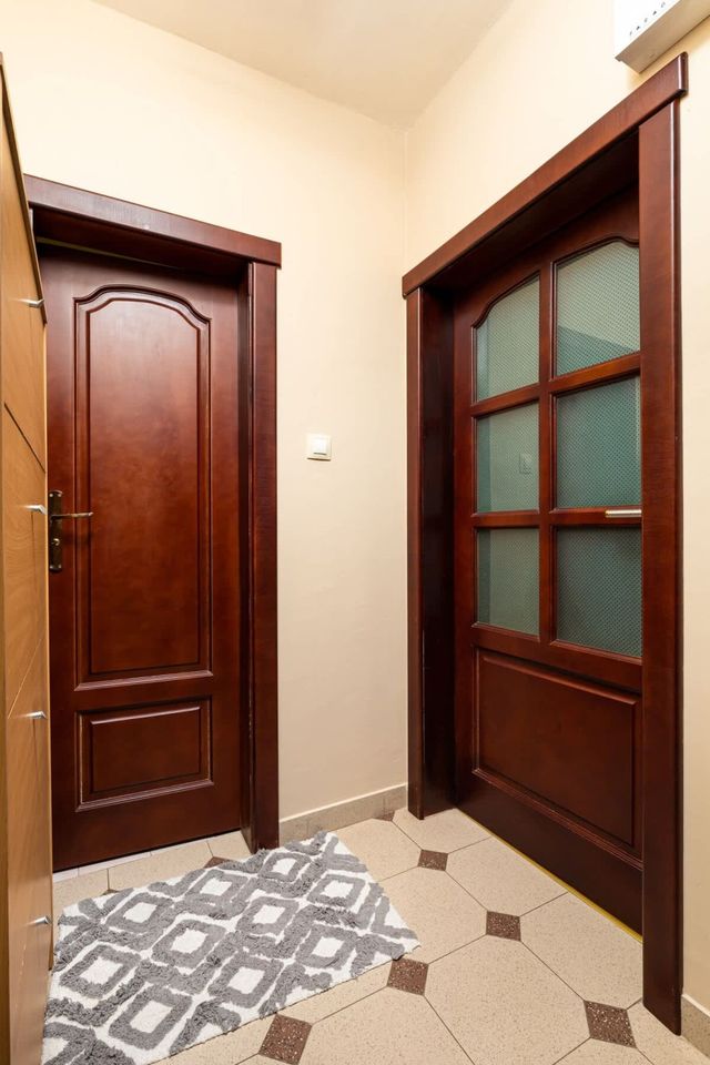 Centrally-located 1BD Apartment near Kapana