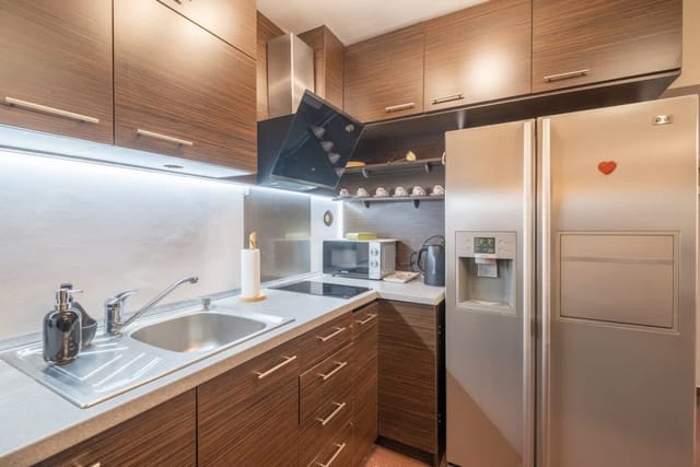 Serdica top center - 3 berdoom cosy apartment