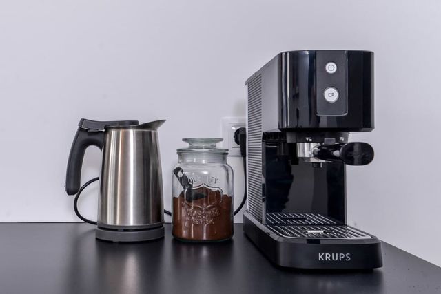 Stylish 2BD Flat w Balcony & Fast WiFi - Lozenets