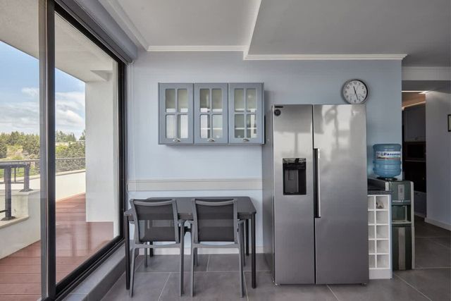 3BD Beach Paradise with a Stunning View + Parking