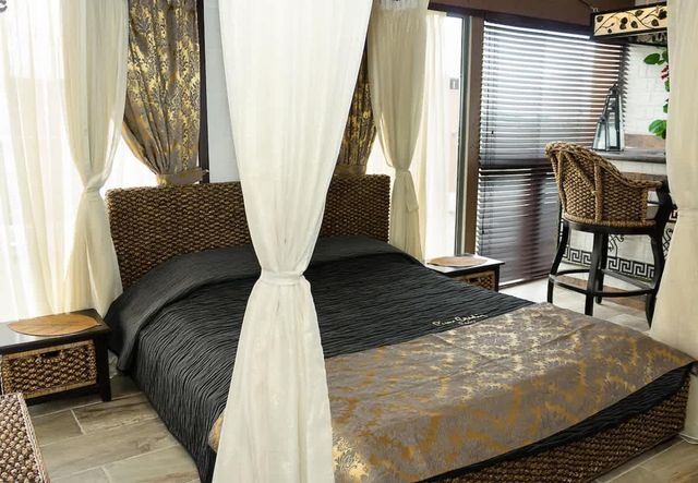 Under the Stars - Lux. Penthouse w/ POOL + Terrace