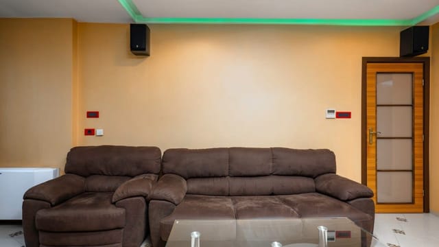 Central 1BD Apartment Next to Women's Market