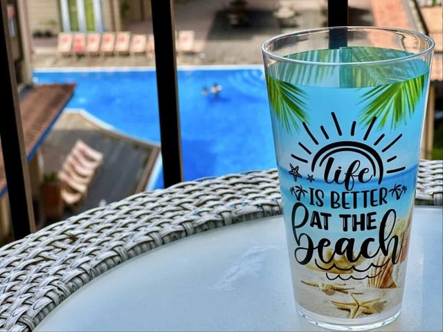 Cozy pool view studio  Sunny View Central