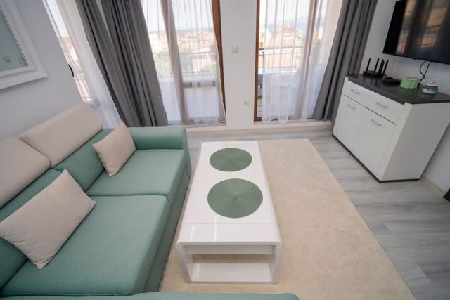 Modern Seaview Central Apartment in Sarafovo